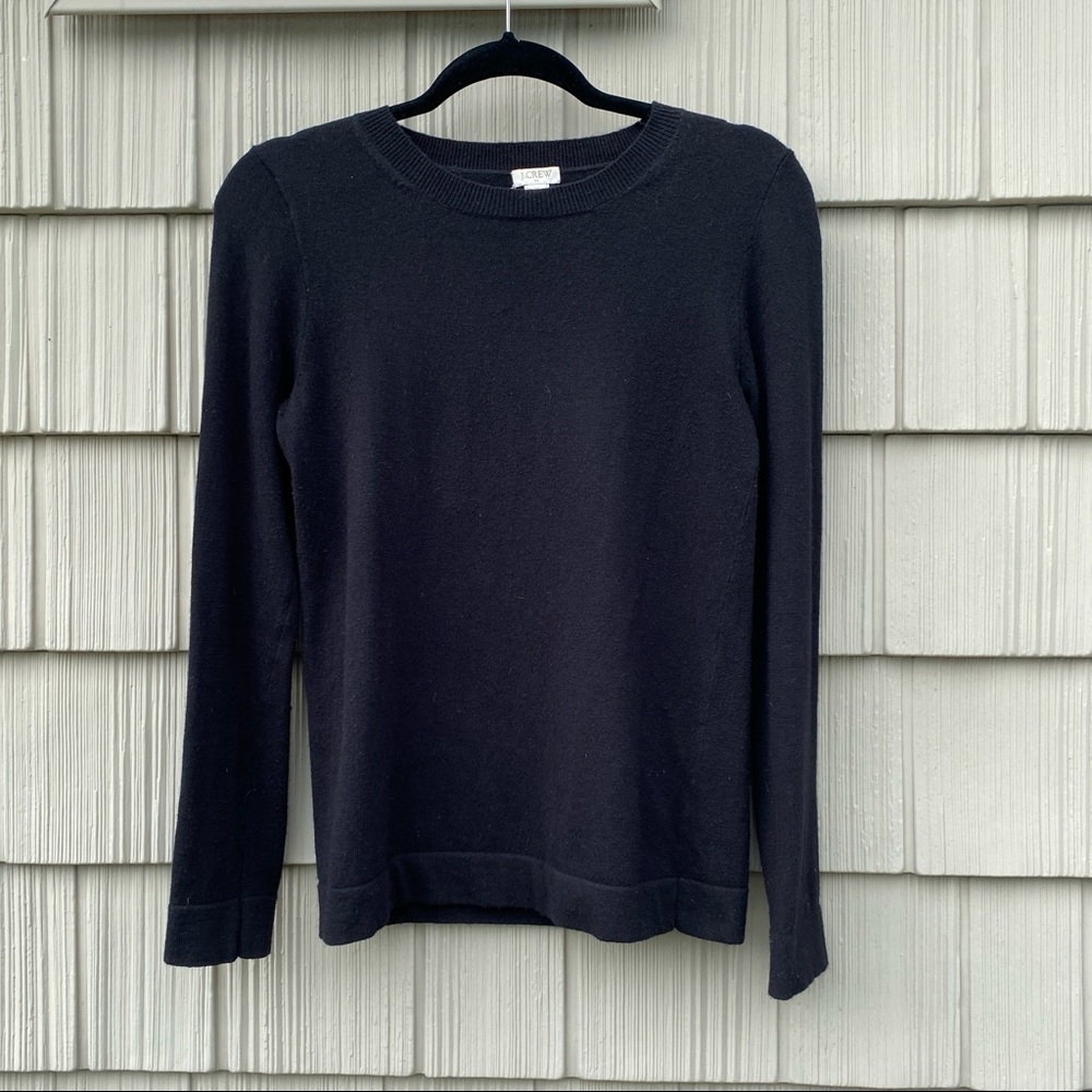 J Crew basic black crew neck sweater, xs, 35% wool